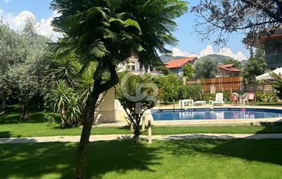 GÖCEK OPAL SİTESİ’NDE DENİZ MANZARALI, HAVUZLU 3+1 DUBLEKS 180 M2