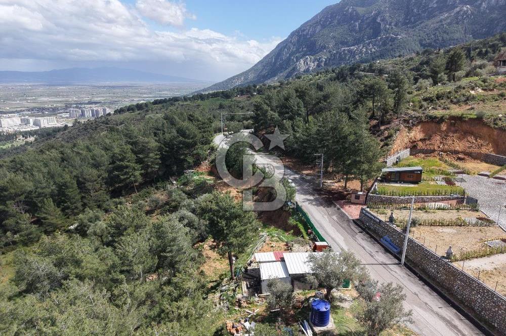 EVOADAN SPİL DAĞI ETEKLERİNDE 780 M2 FIRSAT ARSA