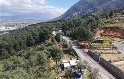 EVOADAN SPİL DAĞI ETEKLERİNDE 780 M2 FIRSAT ARSA