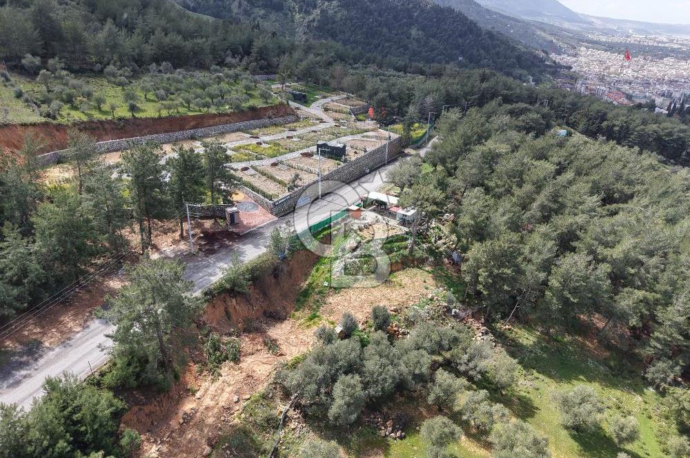EVOADAN SPİL DAĞI ETEKLERİNDE 780 M2 FIRSAT ARSA
