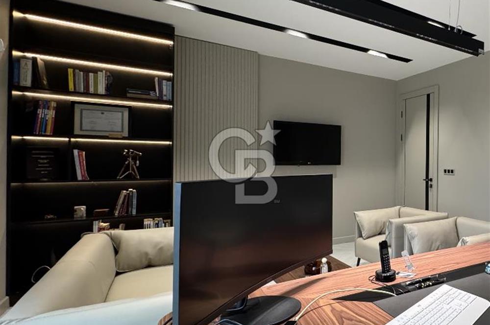 YAŞAMKENTTE 425 M² ASANSÖRLÜ SATILIK LÜKS YAPILI ŞİRKET BİNASI