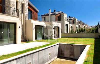 Urla Kuşçular Privatus Evleri Özel Tasarımlı 5+2 Villa Satılık