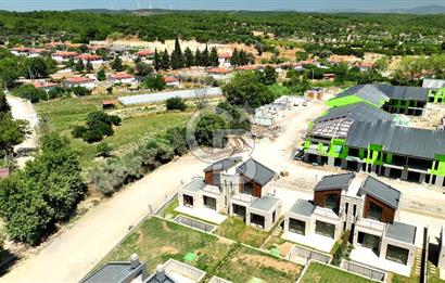 Urla Kuşçular Privatus Evleri Özel Tasarımlı 5+2 Villa Satılık