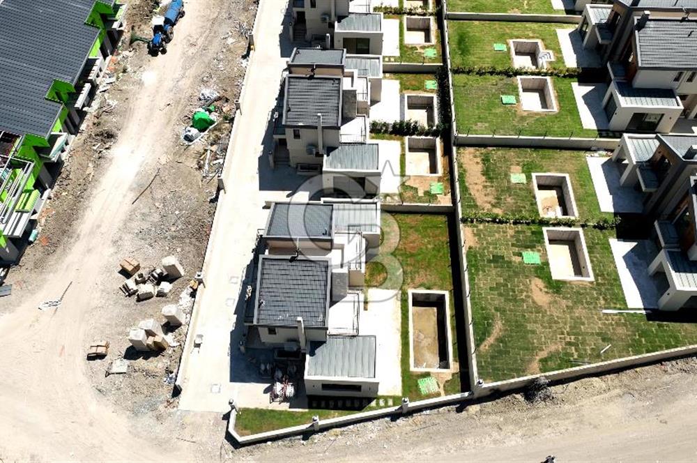Urla Kuşçular Privatus Evleri Özel Tasarımlı 5+2 Villa Satılık