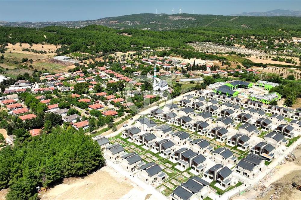 Urla Kuşçular Privatus Evleri Özel Tasarımlı 5+2 Villa Satılık