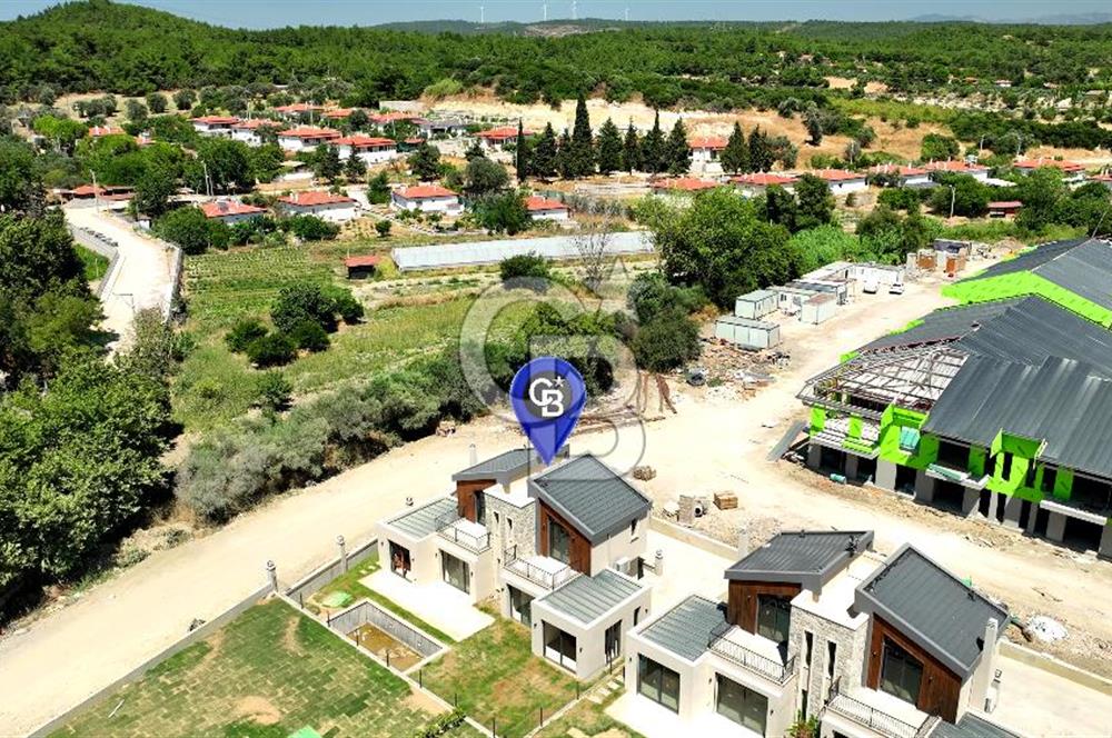 Urla Kuşçular Privatus Evleri Özel Tasarımlı 5+2 Villa Satılık