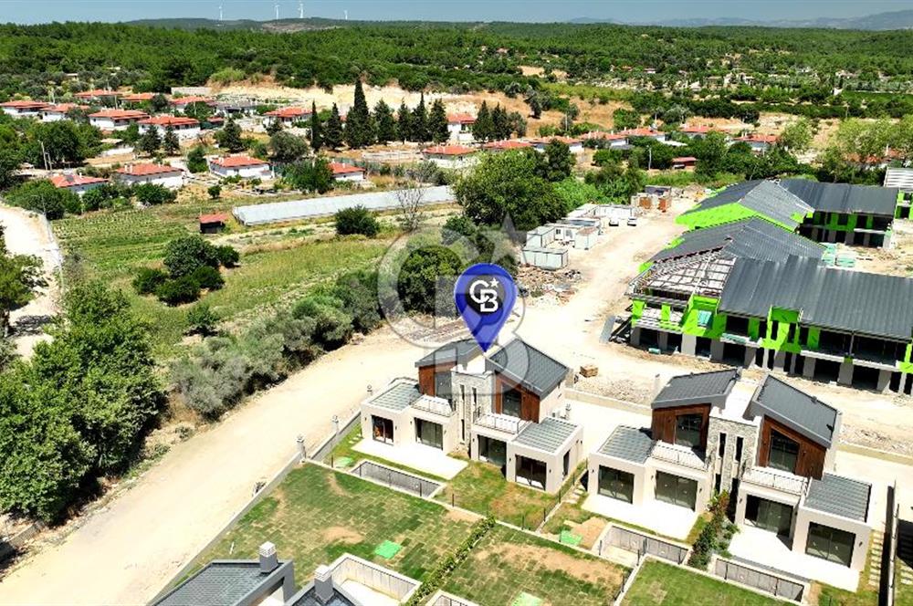 Urla Kuşçular Privatus Evleri Özel Tasarımlı 5+2 Villa Satılık