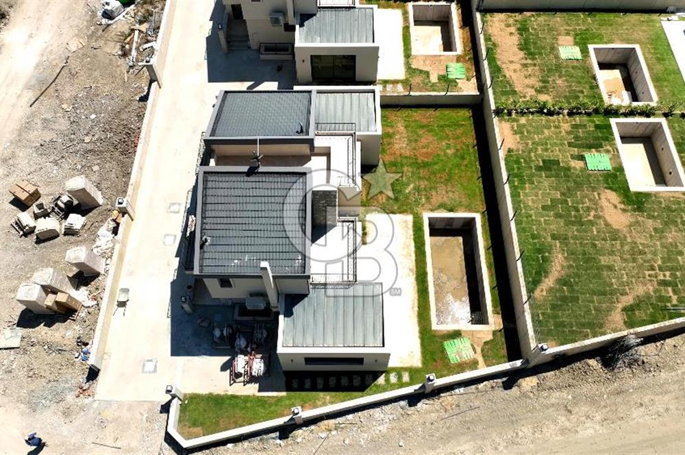 Urla Kuşçular Privatus Evleri Özel Tasarımlı 5+2 Villa Satılık