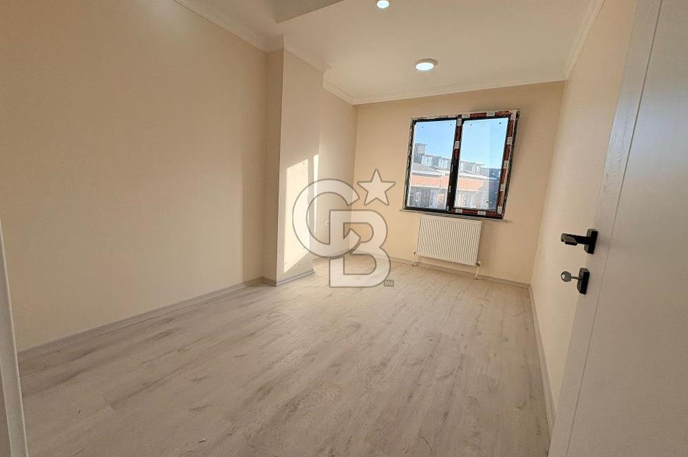 BELEDİYE VE KAYMAKAMLIĞA YAKIN 2+1 SIFIR BUTİK SİTEDE KİRALIK