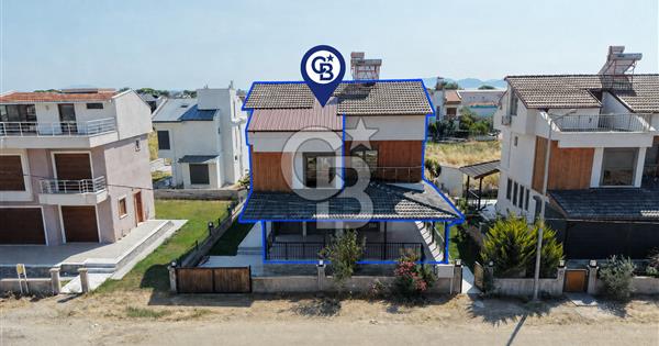 C.B. ROUTE | SALİHLER MAH. | GENİŞ BAHÇELİ, VERANDALI 5+1 VİLLA - 370739