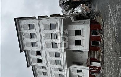 Fatih Süleymaniye de 4 katlı 18 odalı satılık  2. Derece tarihi  konak 