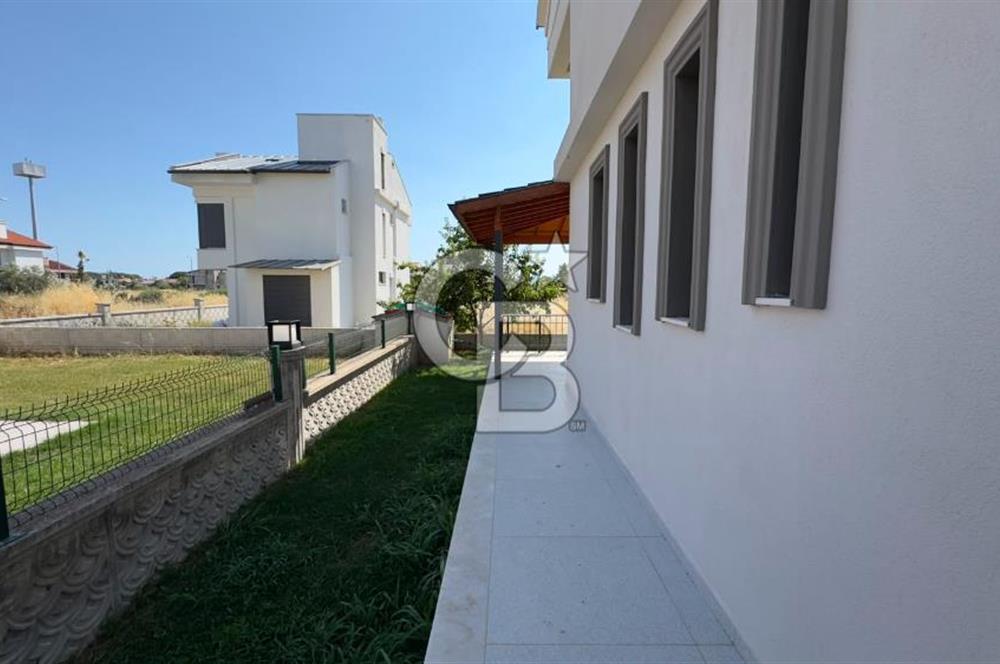 C.B. ROUTE | SALİHLER MAH. | GENİŞ BAHÇELİ, VERANDALI 5+1 VİLLA