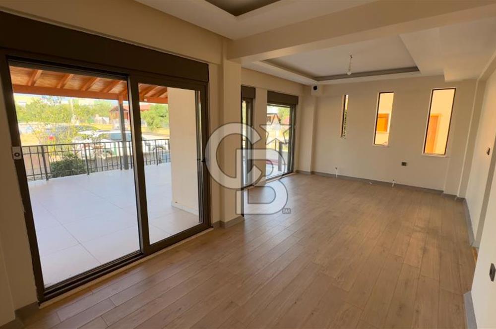 C.B. ROUTE | SALİHLER MAH. | GENİŞ BAHÇELİ, VERANDALI 5+1 VİLLA
