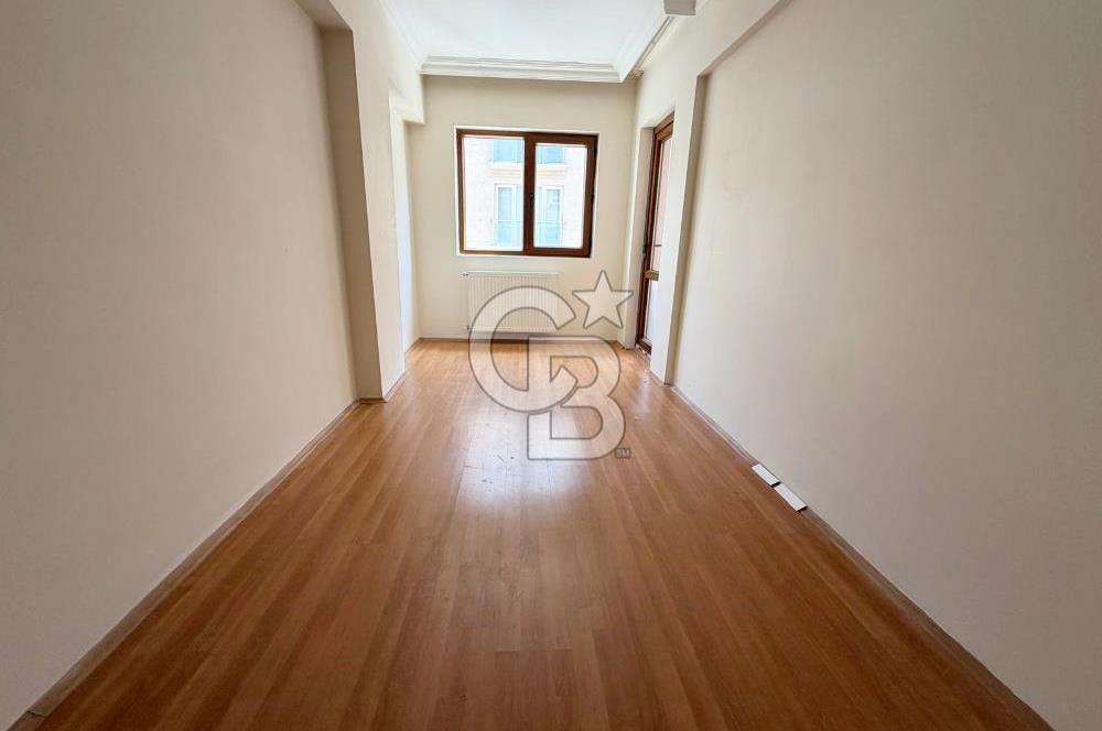 ŞEHİTLER CADDE ÜZERİ KATTA KİRALIK 2+1 DAİRE