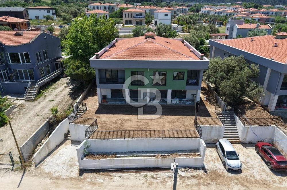 ÇANAKKALE ÇINARLI'DA BUTİK SİTEDE 4,5+1 KİRALIK VİLLA