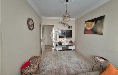 İhsaniye Kanuni Caddesinde Kullanışlı Bakımlı 3+1 Daire
