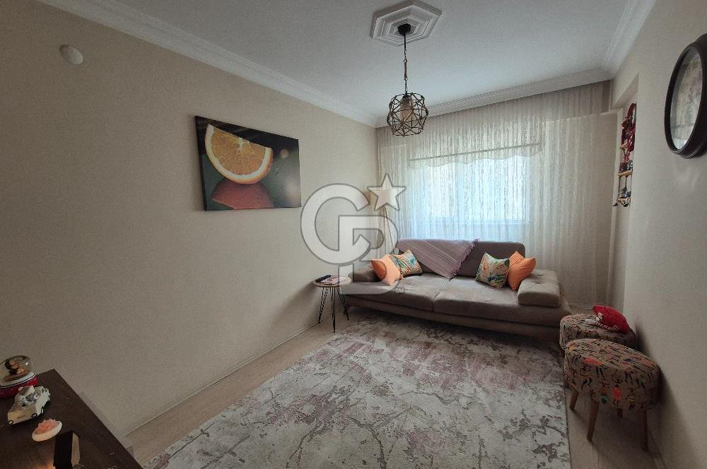 İhsaniye Kanuni Caddesinde Kullanışlı Bakımlı 3+1 Daire