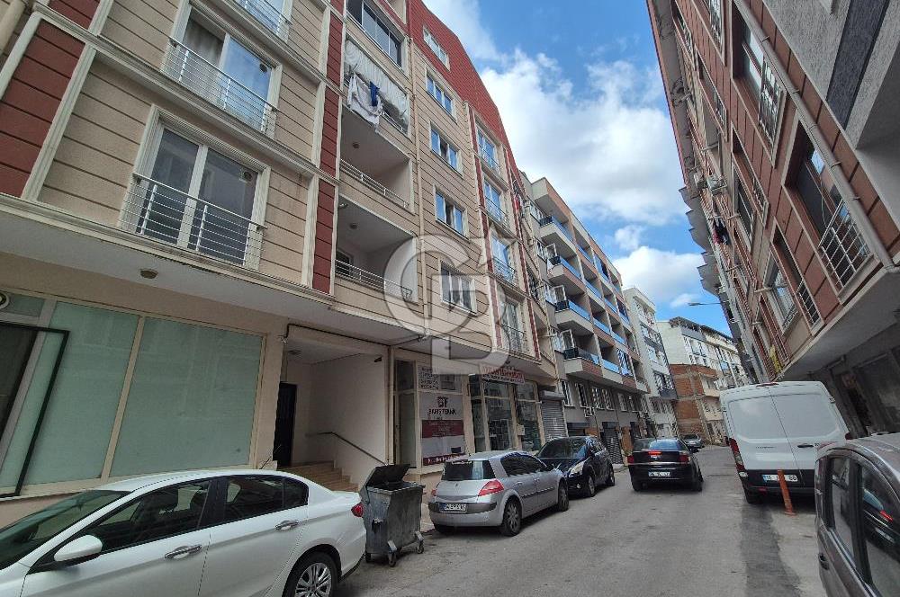 İhsaniye Kanuni Caddesinde Kullanışlı Bakımlı 3+1 Daire