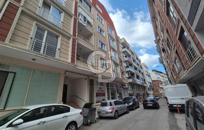 İhsaniye Kanuni Caddesinde Kullanışlı Bakımlı 3+1 Daire