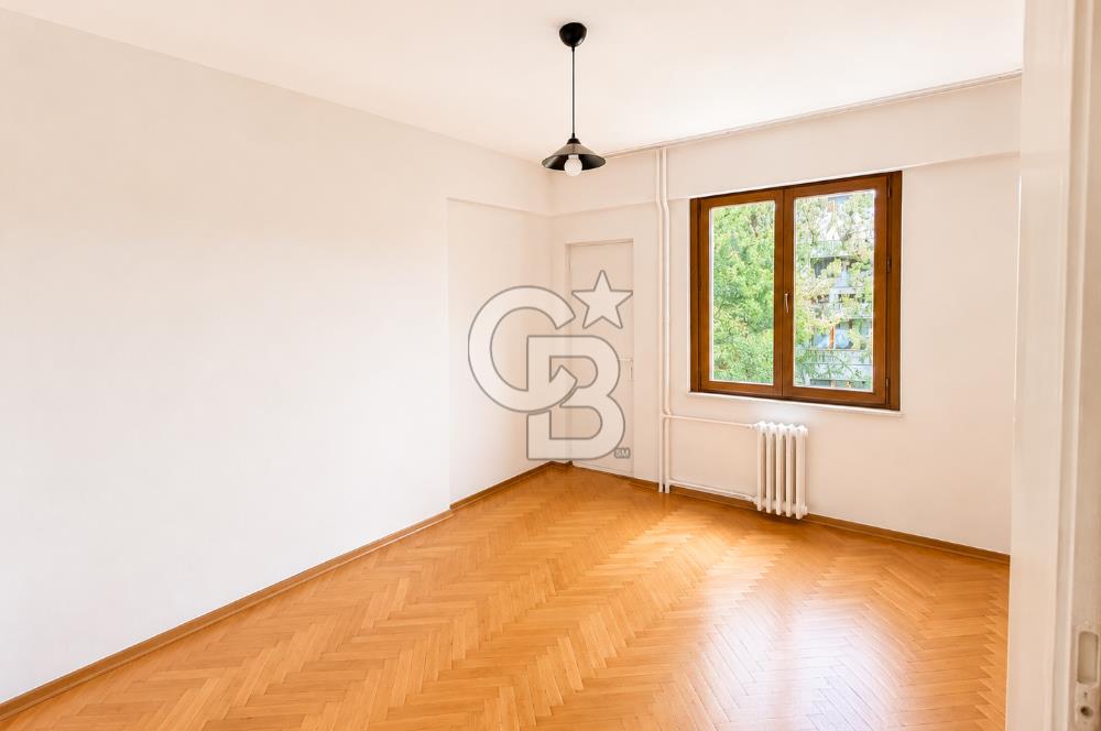BAYAR CADDESİNDE MERKEZİ TEMİZ FERAH DAİRE