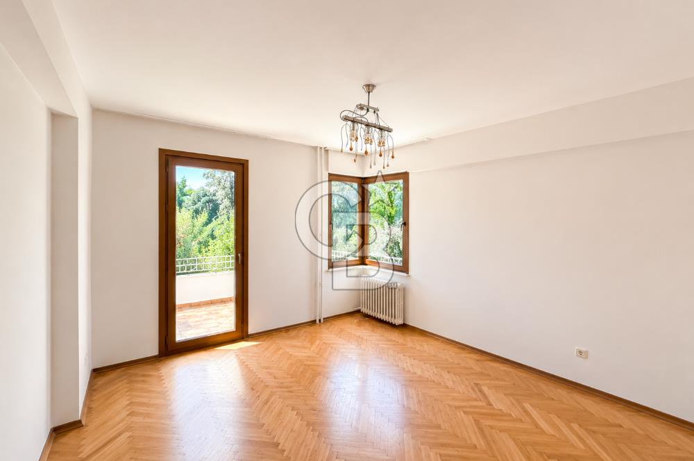 BAYAR CADDESİNDE MERKEZİ TEMİZ FERAH DAİRE