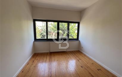 Koşuyolu'nda Kiralık Konut ve Ofise Uygun Dubleks Daire