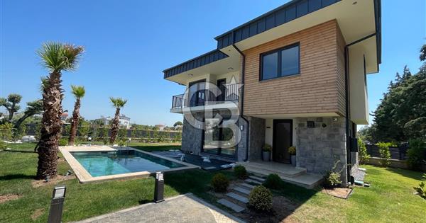 GEYİKLİ ODUNLUK İSKELEDE MÜSTAKİL HAVUZLU SATILIK VİLLA - 370872