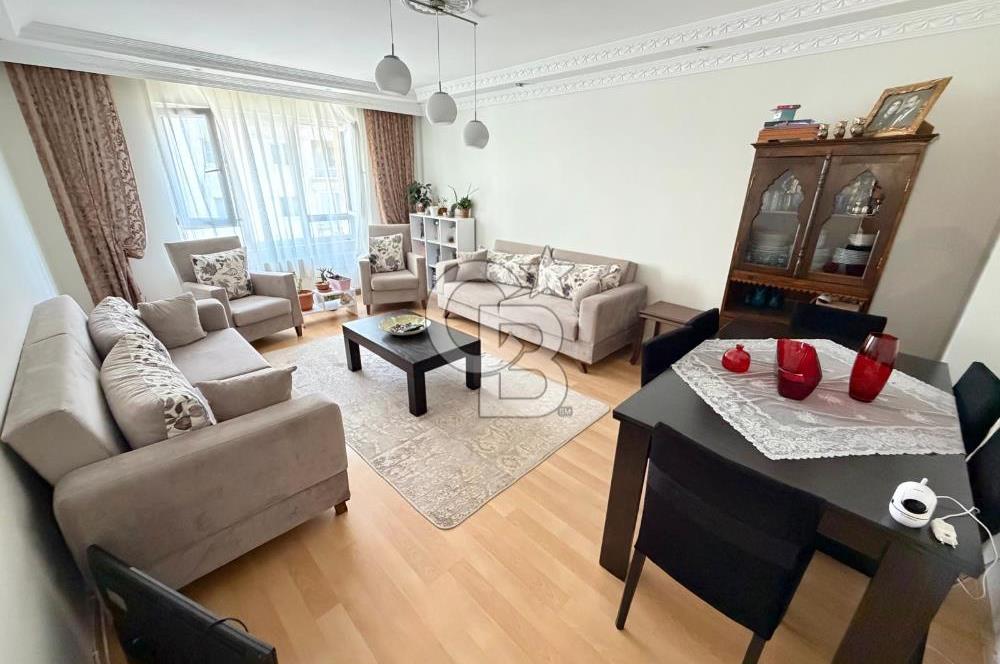 SULTAN FATİH VE ŞEHİTLER CADDE DİBİ ARA KATTA SATILIK 3+1 DAİRE