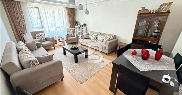 SULTAN FATİH VE ŞEHİTLER CADDE DİBİ ARA KATTA SATILIK 3+1 DAİRE - 370865