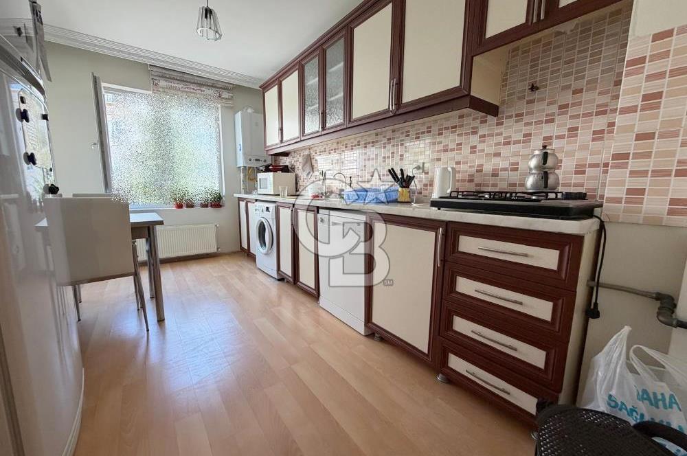 SULTAN FATİH VE ŞEHİTLER CADDE DİBİ ARA KATTA SATILIK 3+1 DAİRE