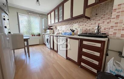 SULTAN FATİH VE ŞEHİTLER CADDE DİBİ ARA KATTA SATILIK 3+1 DAİRE