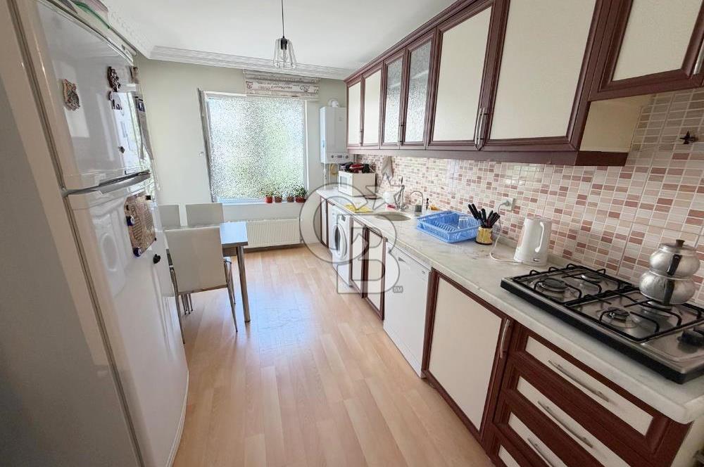 SULTAN FATİH VE ŞEHİTLER CADDE DİBİ ARA KATTA SATILIK 3+1 DAİRE