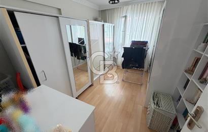 SULTAN FATİH VE ŞEHİTLER CADDE DİBİ ARA KATTA SATILIK 3+1 DAİRE