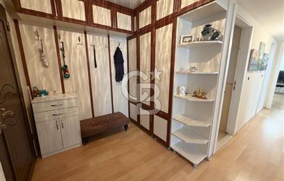 SULTAN FATİH VE ŞEHİTLER CADDE DİBİ ARA KATTA SATILIK 3+1 DAİRE
