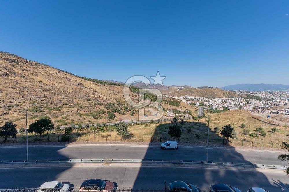 Karşıyaka 360 Sitesi nde 1+1 Eşyalı Kiralık Daire