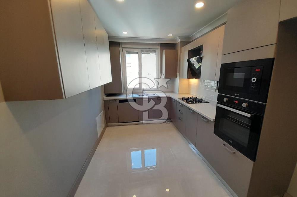 BAĞDAT CADDESİ ERENKÖY DİVAN'IN SOKAĞINDA 3+1 KİRALIK DAİRE
