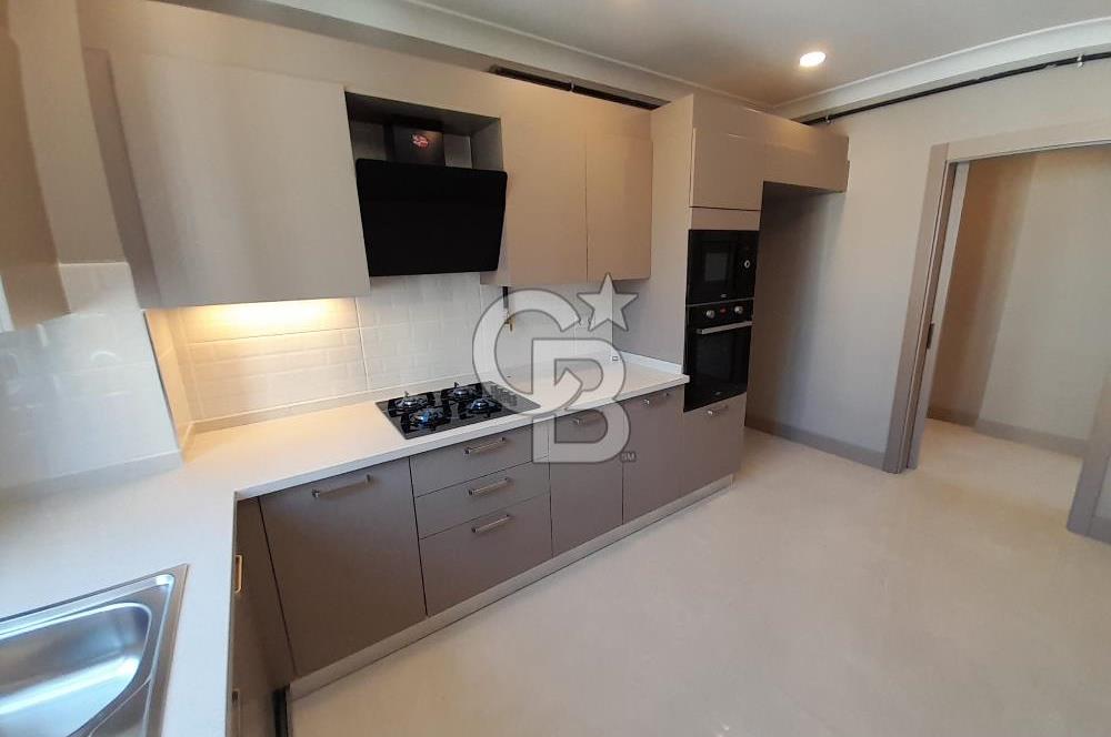 BAĞDAT CADDESİ ERENKÖY DİVAN'IN SOKAĞINDA 3+1 KİRALIK DAİRE