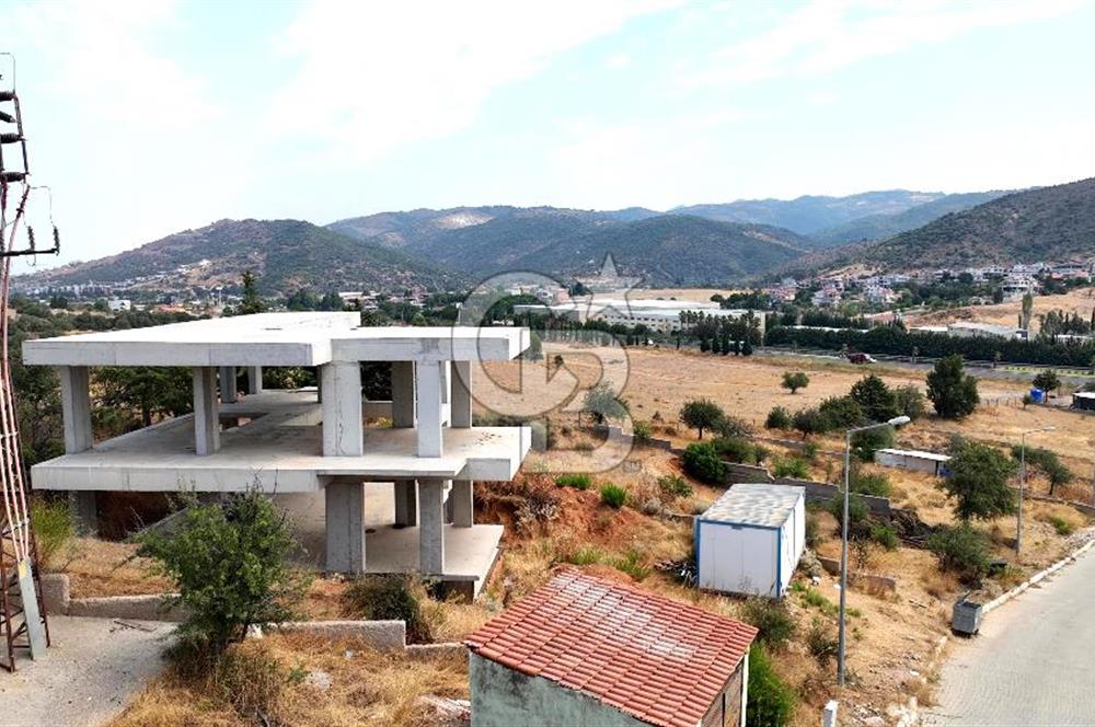 Güzelbahçe Çamlı 746m² Arsa Üzerinde Natamam 4+1 Villa Satılık