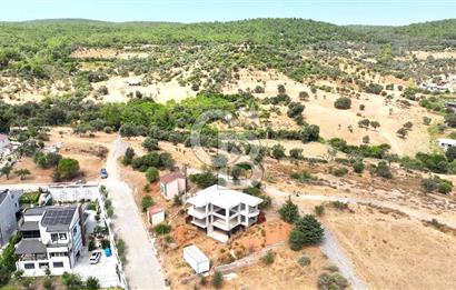 Güzelbahçe Çamlı 746m² Arsa Üzerinde Natamam 4+1 Villa Satılık