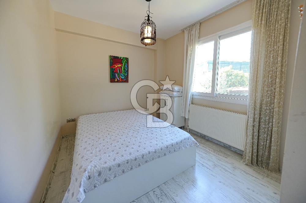 Urla Bademler'de Göl Manzaralı Doğa İçerisinde 5+1 Villa Satılık