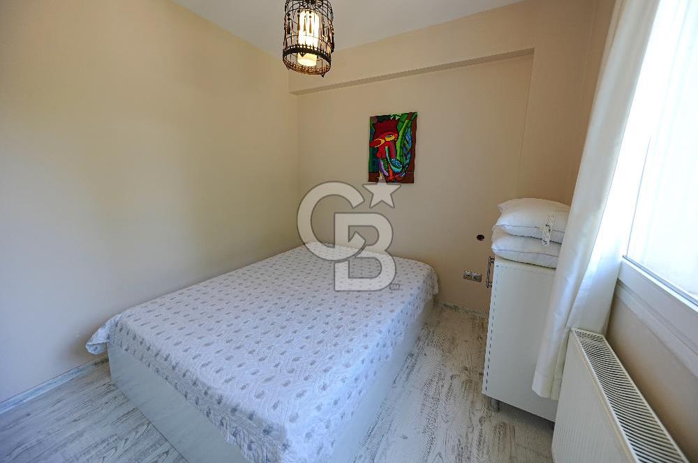 Urla Bademler'de Göl Manzaralı Doğa İçerisinde 5+1 Villa Satılık
