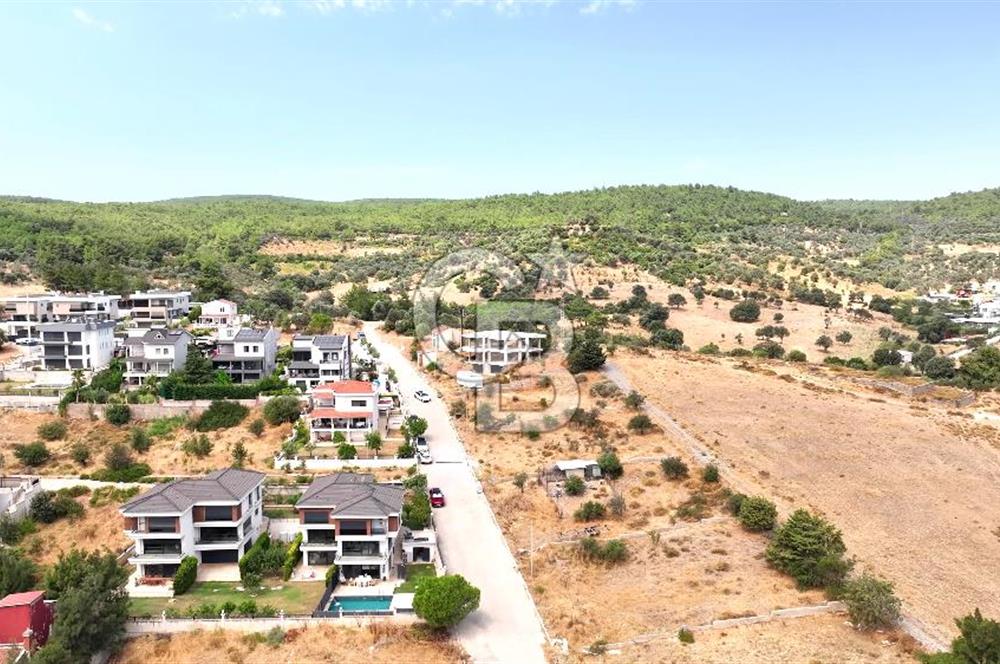 Güzelbahçe Çamlı 746m² Arsa Üzerinde Natamam 4+1 Villa Satılık