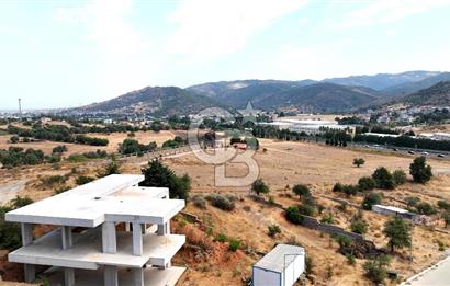 Güzelbahçe Çamlı 746m² Arsa Üzerinde Natamam 4+1 Villa Satılık