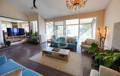 Urla Bademler'de Göl Manzaralı Doğa İçerisinde 5+1 Villa Satılık