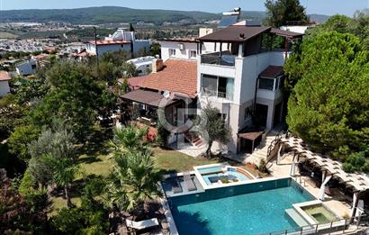 Urla Bademler'de Göl Manzaralı Doğa İçerisinde 5+1 Villa Satılık