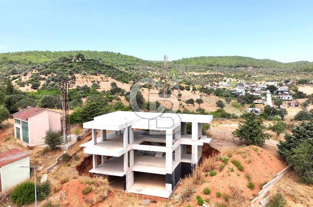Güzelbahçe Çamlı 746m² Arsa Üzerinde Natamam 4+1 Villa Satılık