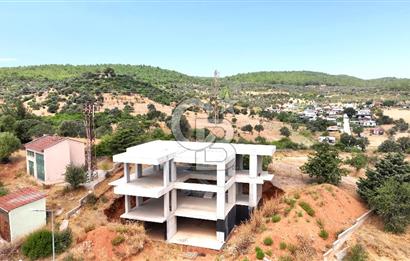 Güzelbahçe Çamlı 746m² Arsa Üzerinde Natamam 4+1 Villa Satılık