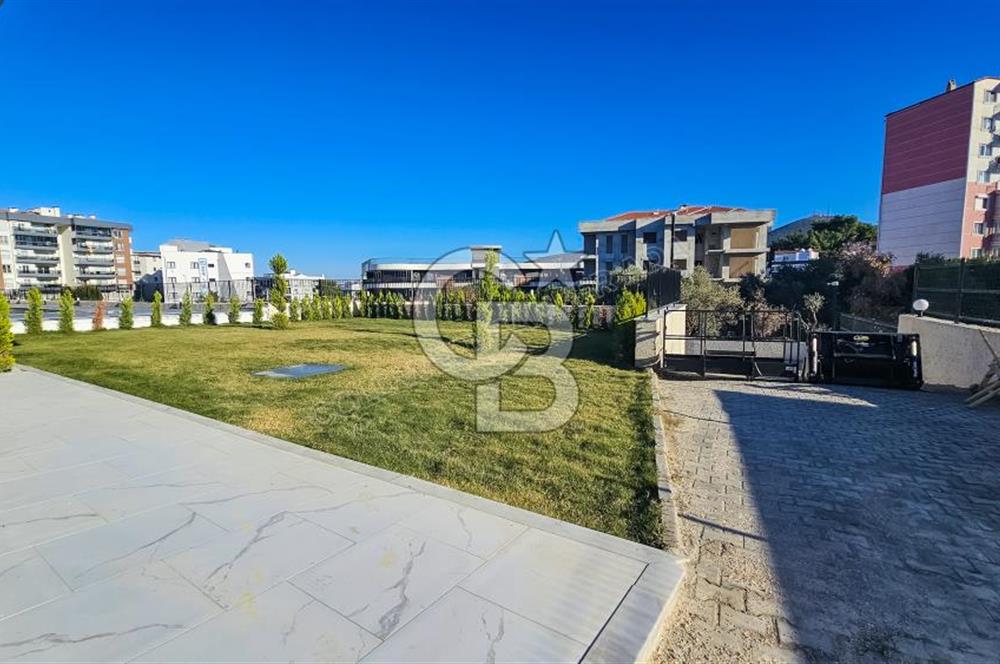 Kuşadası İkiçeşmelik te havuzlu sitede satılık 2+1 daire
