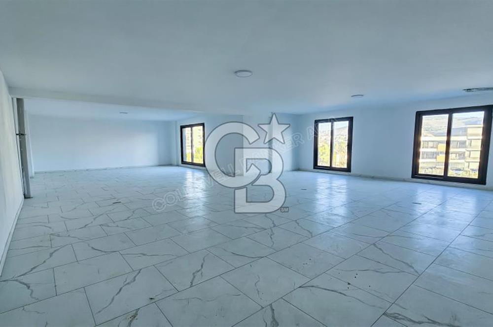Kuşadası İkiçeşmelik te havuzlu sitede satılık 2+1 daire
