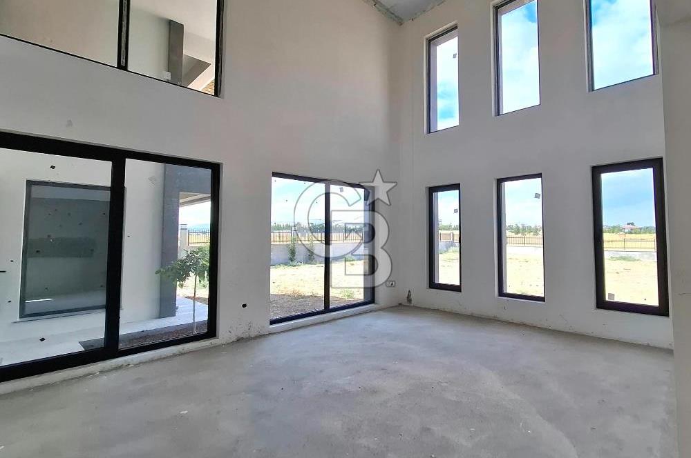 GÖLBAŞI BALLIKPINAR'DA 1.500M² ARSALI ,370 M² ,7+1 SATILIK VİLLA